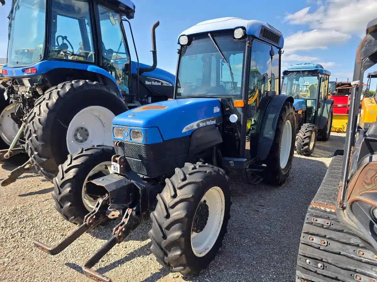 Gallery image 1 for Used New Holland TN95FA Tractor