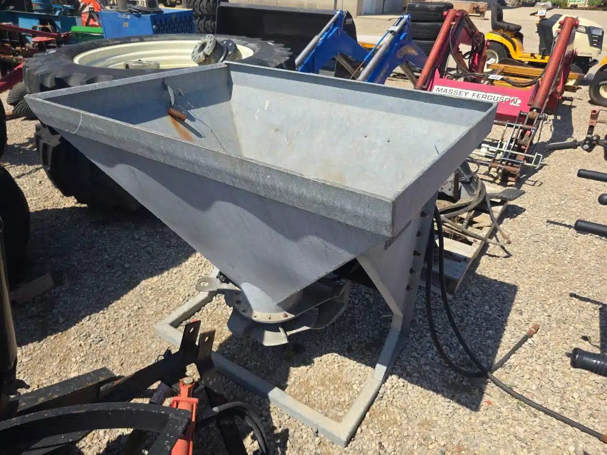 Gallery image 1 for Used Reist 3PTH Spreader - Broadcast