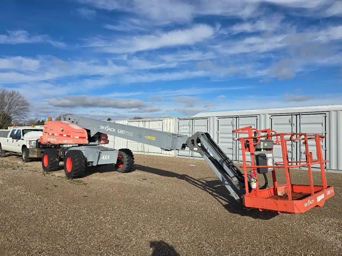 Gallery image 1 for 2013 SkyJack SJ66T Boom Lift