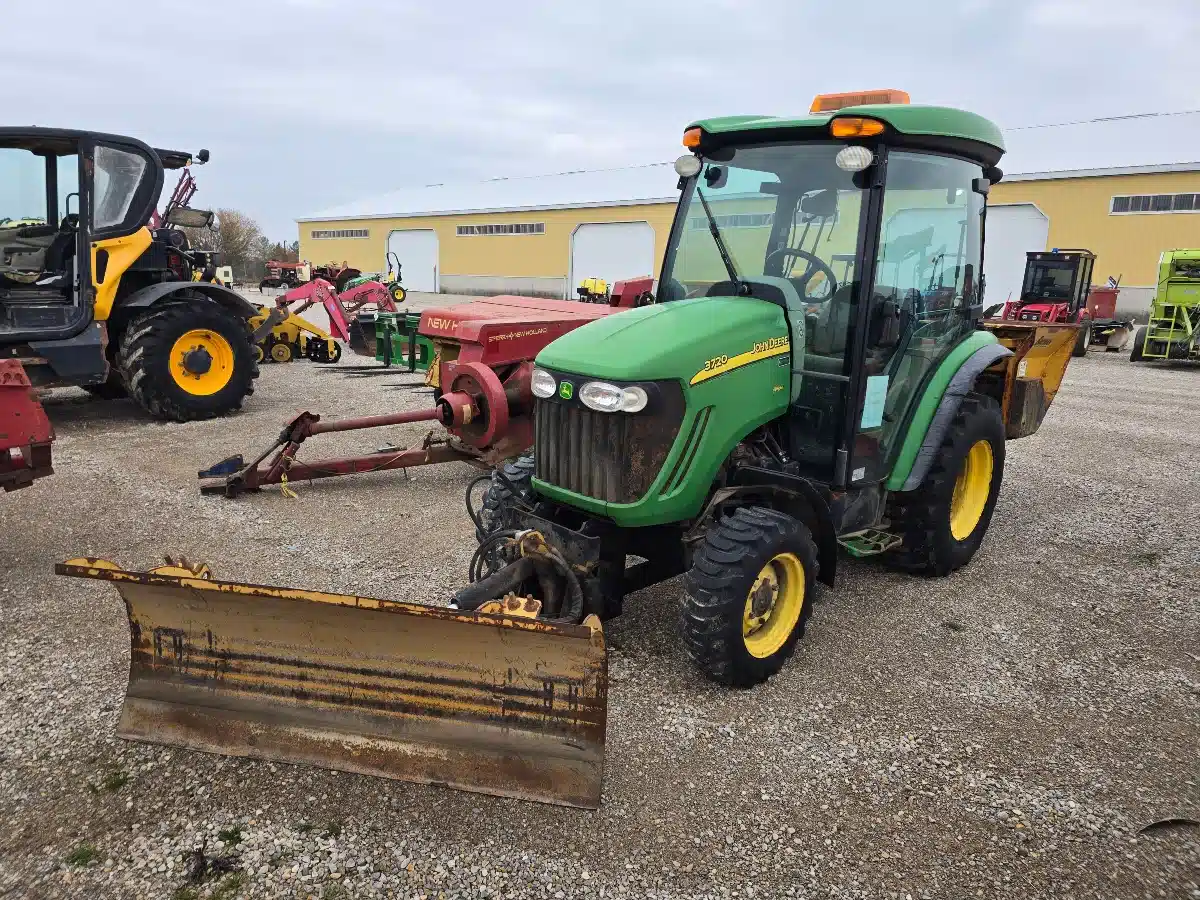 Gallery image 2 for Used John Deere 3720 Tractor