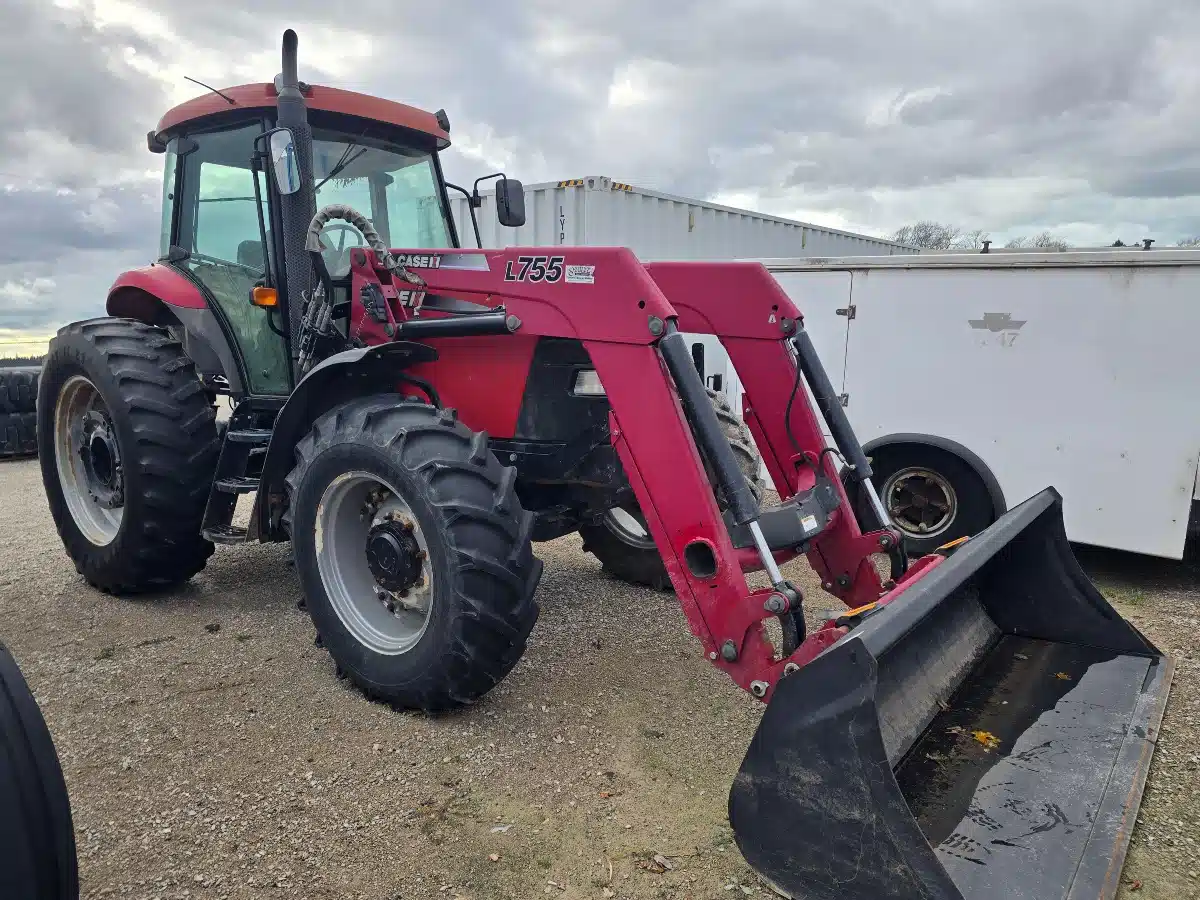 Gallery image 1 for Case IH FARMALL 140A Tractor