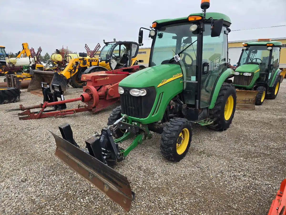 John Deere 3720 Tractor