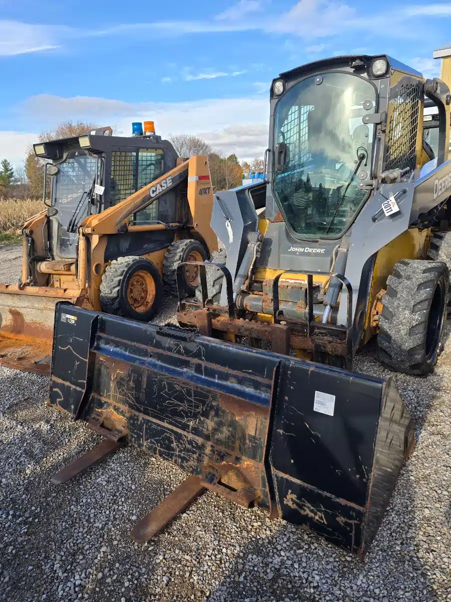 Gallery image 2 for John Deere 326D Skid Steer