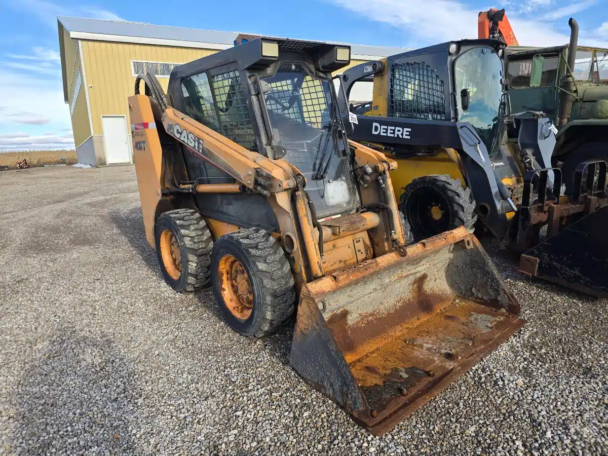 Gallery image 2 for Case 40 XT Skid Steer