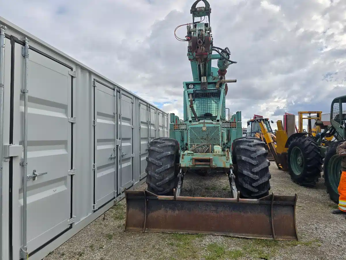 Gallery image 2 for Timberjack 230A Skidder