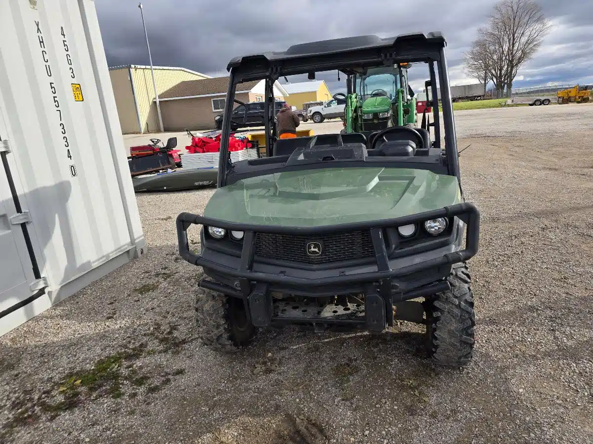 Gallery image 2 for 2021 John Deere XUV 865M Utility Vehicle
