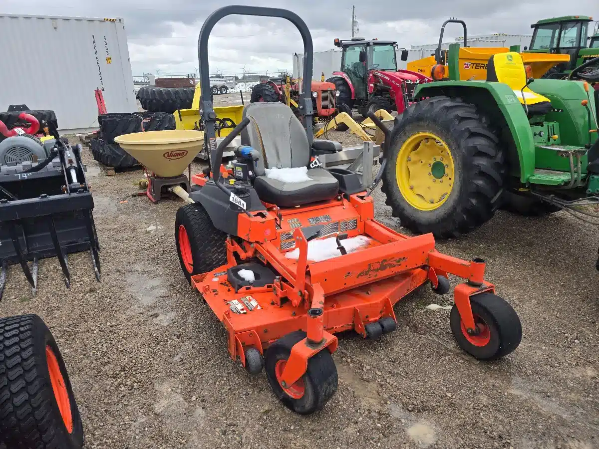 Kubota Z726XKW-60 Mower - Zero Turn