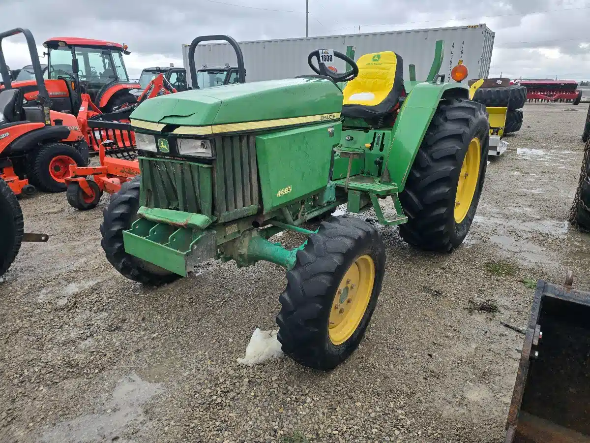 John Deere 4005 Tractor