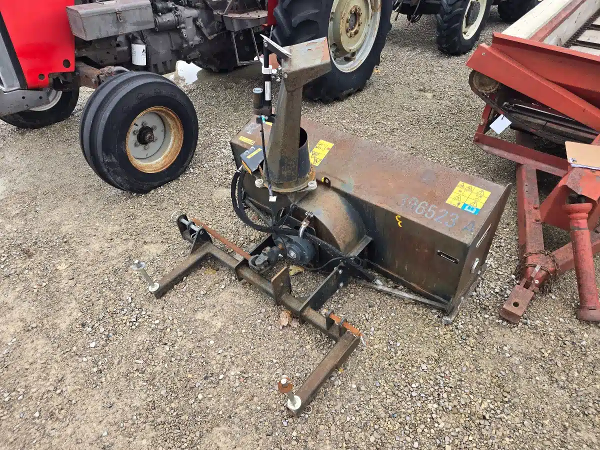 Gallery image 1 for Erskine 54 Snow Blower