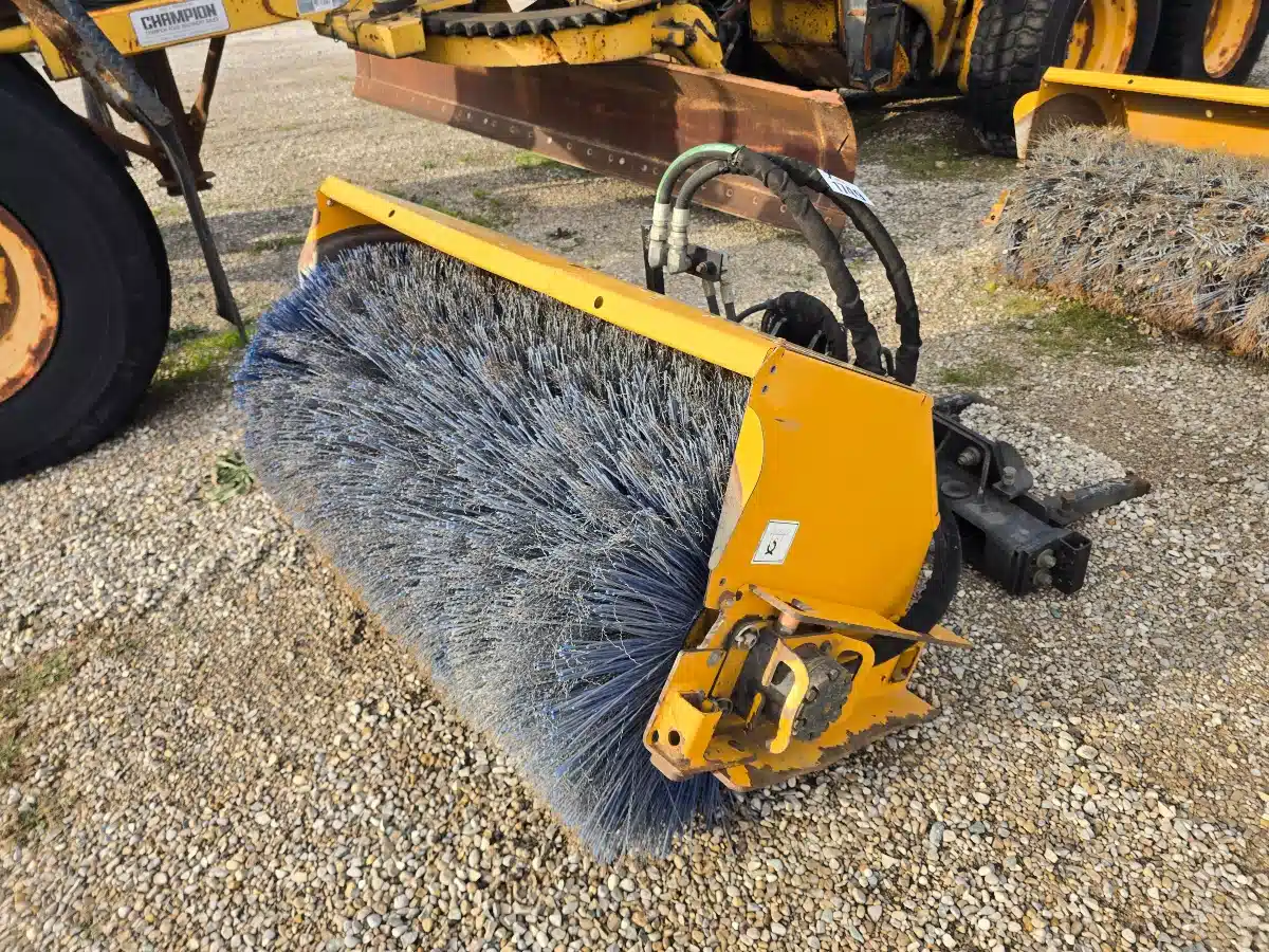 Trackless Vehicles AS0C34 Sweeper