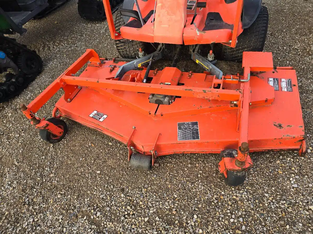 Gallery image 2 for Kubota F3080 Mower - Front Deck