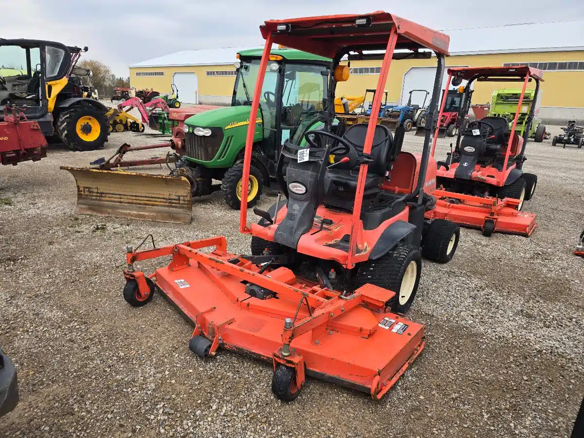 Kubota F3990 Mower - Front Deck