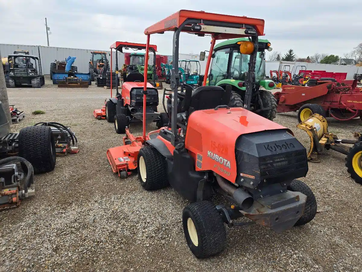 Gallery image 2 for Kubota F3990 Mower - Front Deck