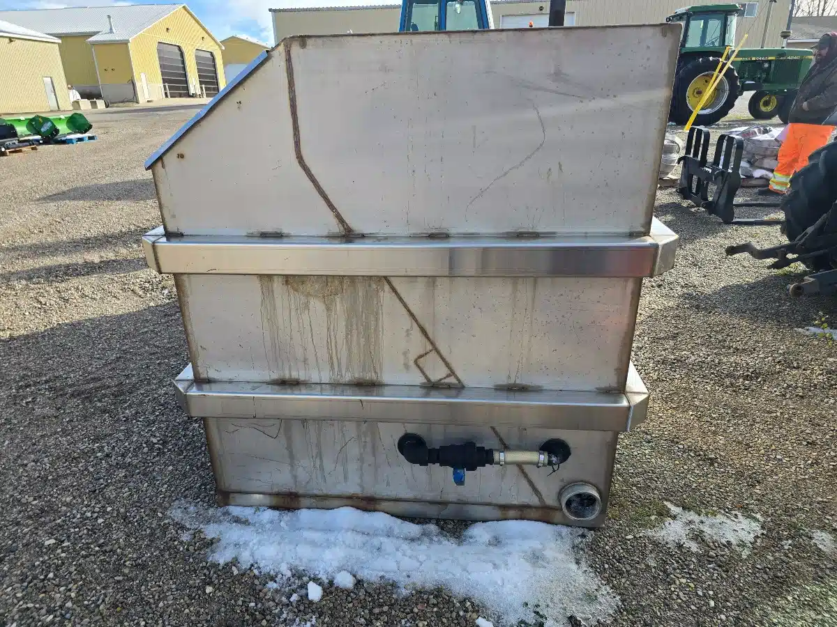 Gallery image 2 for Unspecified RMES Tank