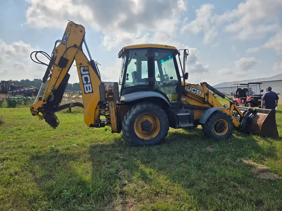 Gallery image 2 for JCB 3CX Backhoe Loader
