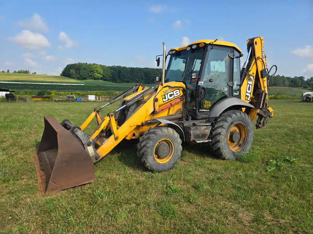 Gallery image 1 for JCB 3CX Backhoe Loader