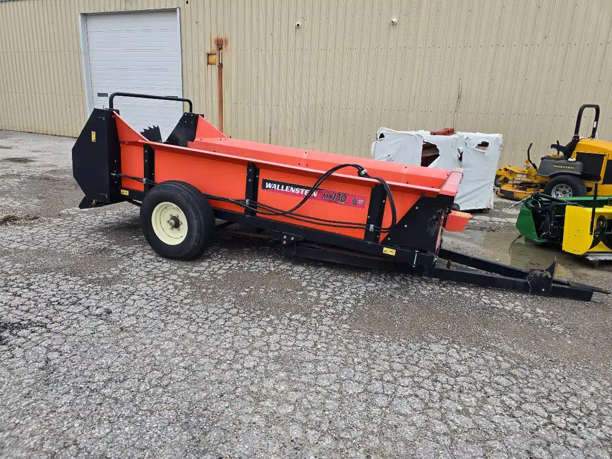Wallenstein MX130P Manure Spreader