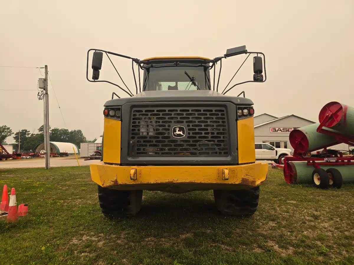 Gallery image 2 for 2012 John Deere 410E Truck - Dump