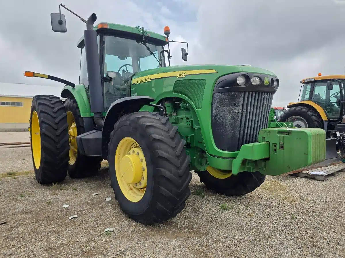 Gallery image 1 for John Deere 8120 Tractor