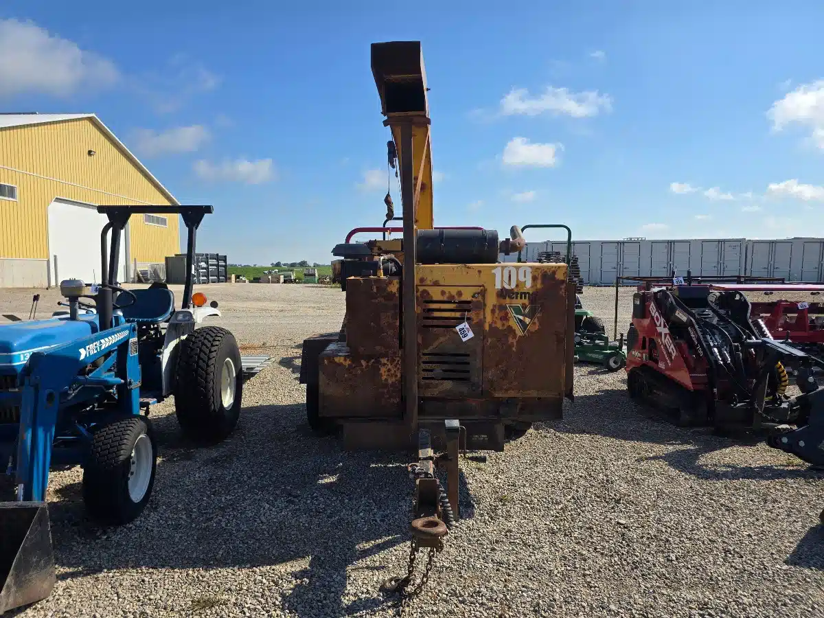 Photo de la Galerie 2 pour 2010 Vermeer BC1200XL Déchiqueteuse à bois