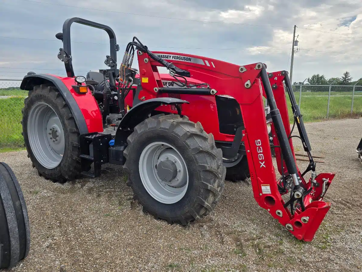 Gallery image 1 for Massey Ferguson 4710 Tractor