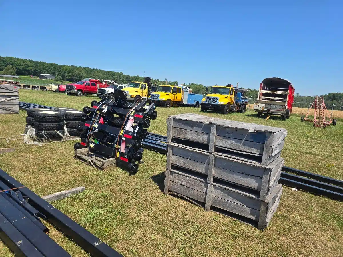 Gallery image 2 for Horst Welding CHC 30 Header Cart