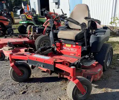 2008 Gravely PM252 Mower - Zero Turn