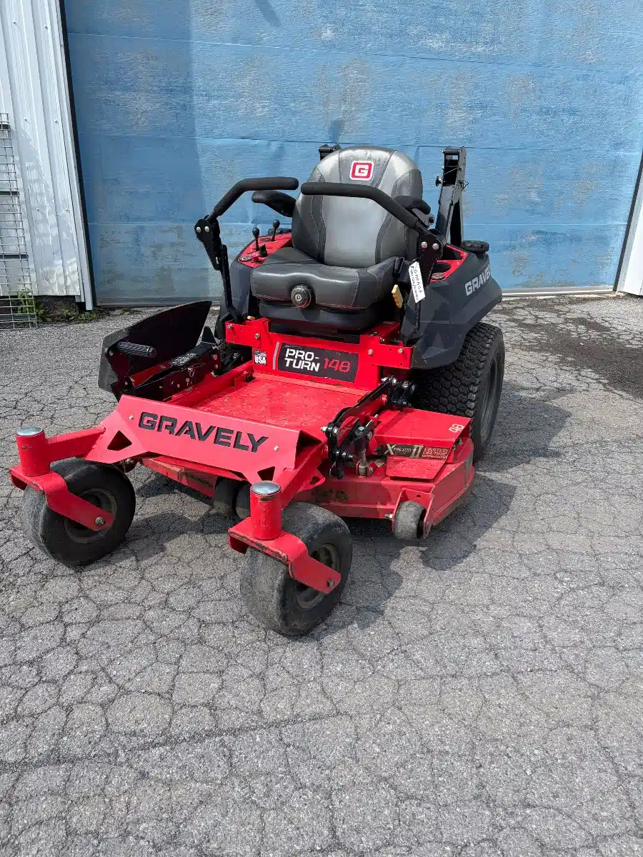 Photo de la Galerie 1 pour 2020 Gravely pro-turn 148 Tracteur à pelouse