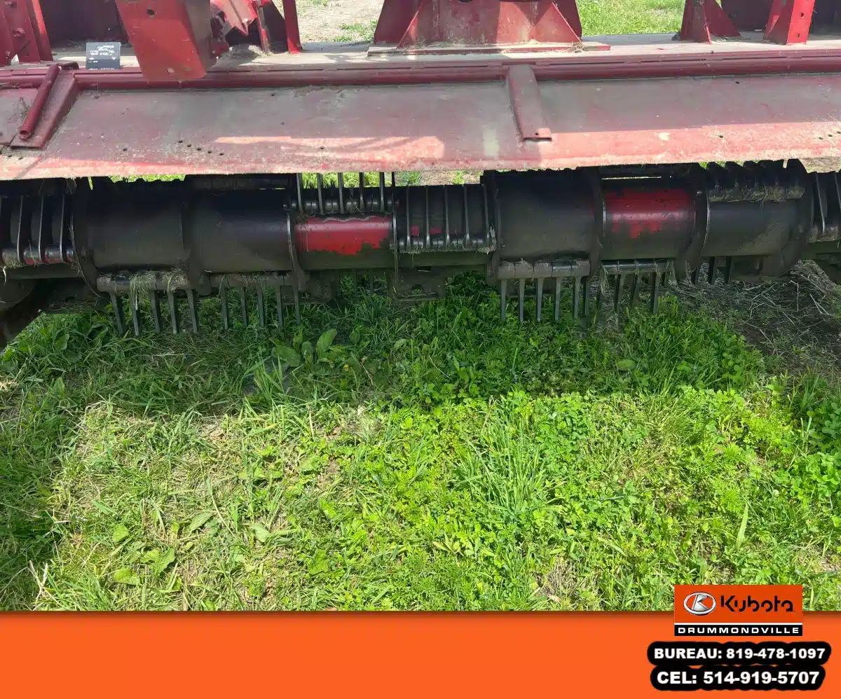 Gallery image 2 for Used 2012 Case IH DC132 Disc Mower Conditioner