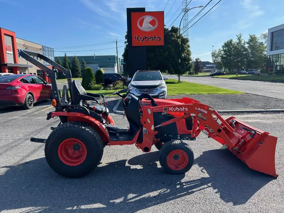 Gallery image 1 for Used 2022 Kubota B2301 Tractor