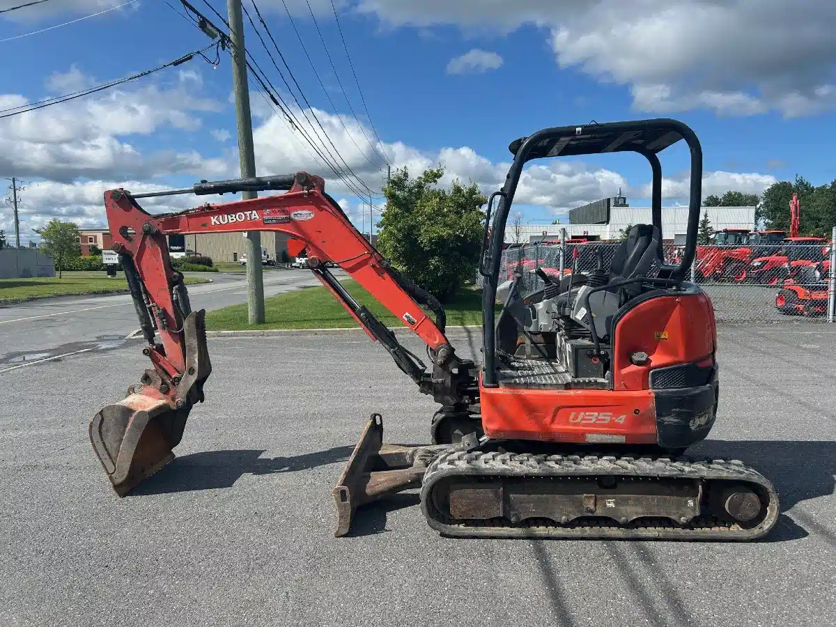 Gallery image 2 for Used 2017 Kubota u35-4hg Excavator