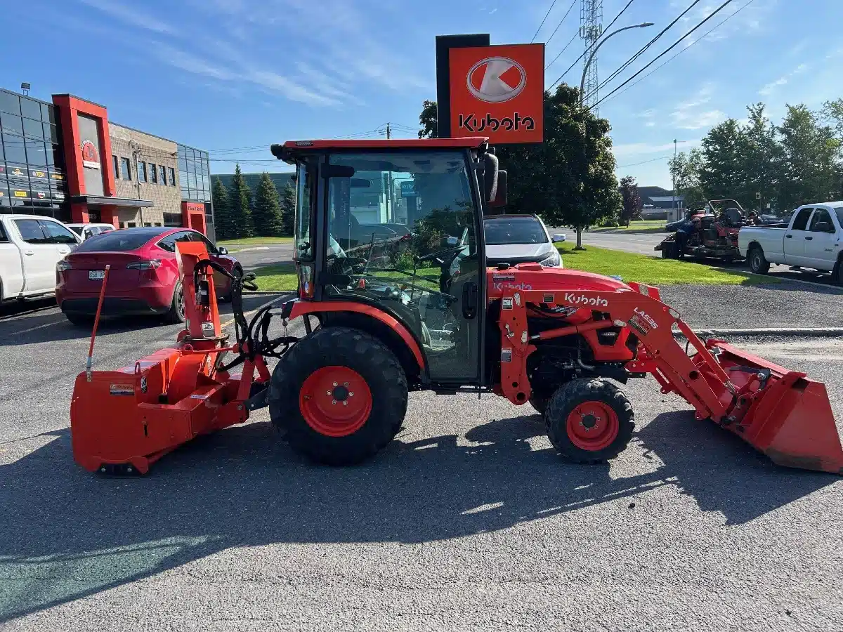 Gallery image 1 for Used 2022 Kubota LX3310 Tractor