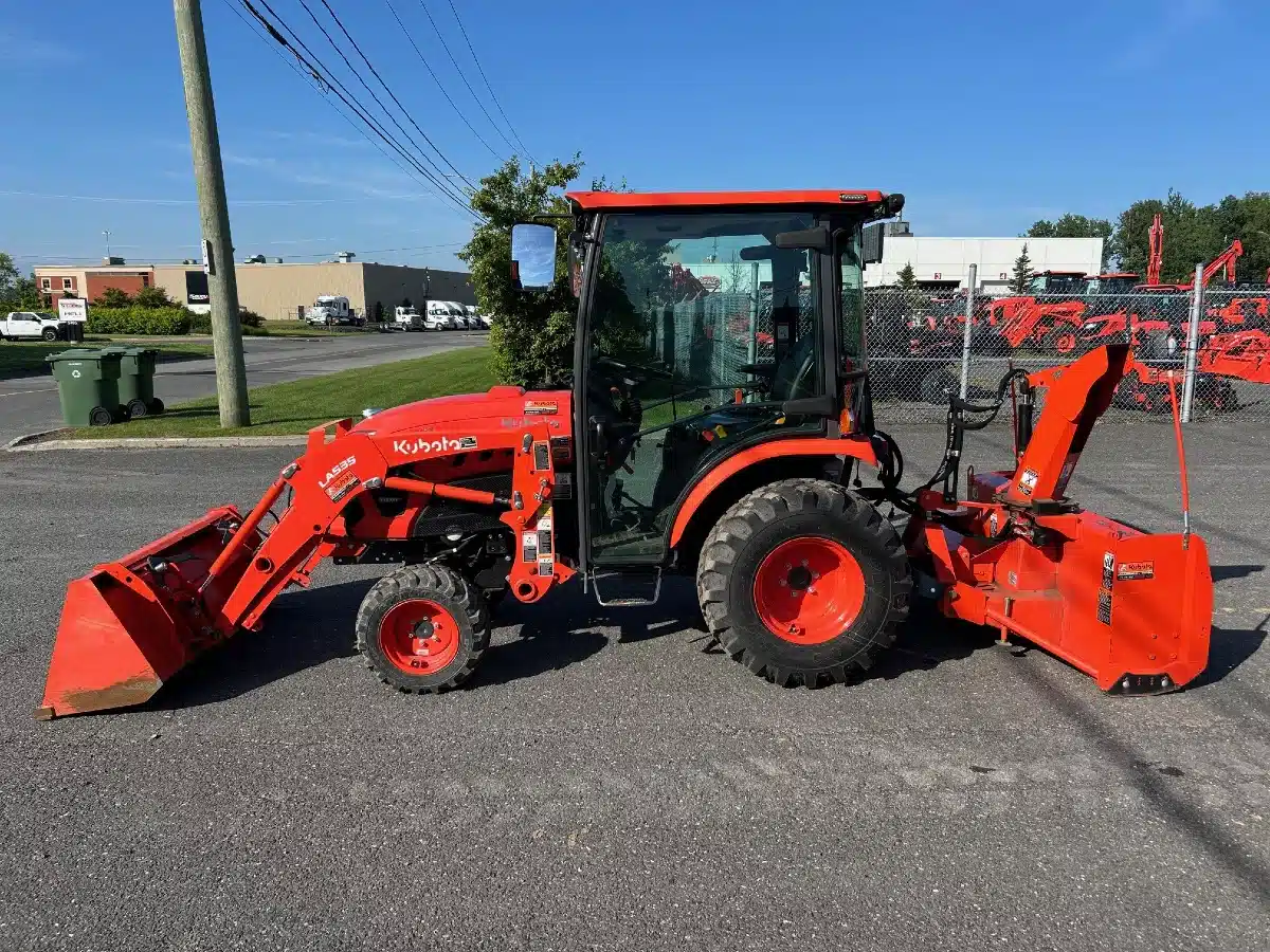Gallery image 2 for Used 2022 Kubota LX3310 Tractor
