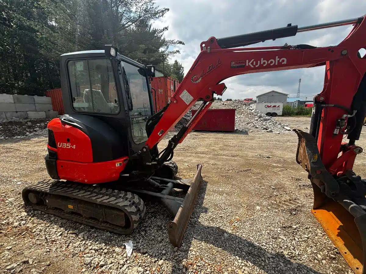 Gallery image 2 for Used 2021 Kubota U35-4G Excavator