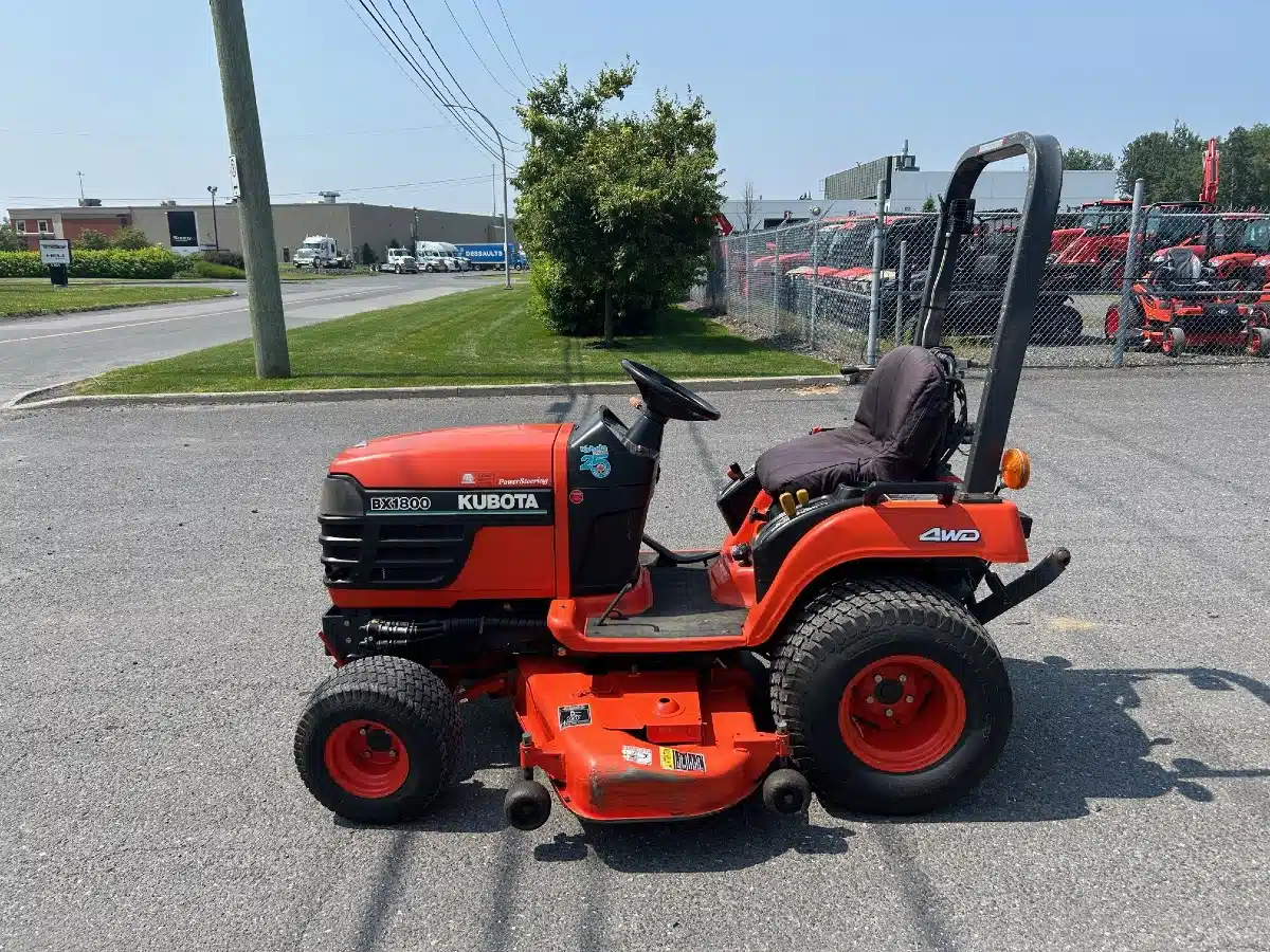 Gallery image 2 for Used 2000 Kubota BX1800D Tractor