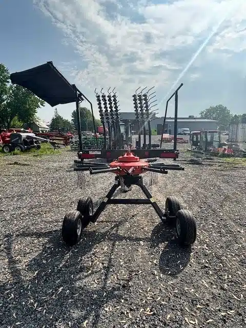 Gallery image 2 for 2022 Kubota RA1042T Rake