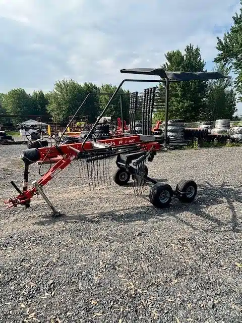 Gallery image 1 for 2022 Kubota RA1042T Rake