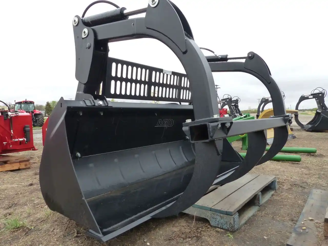 Gallery image 1 for New 2025 Alo 260T Maxigrapple Attachment