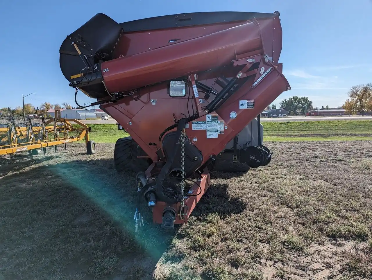 Gallery image 2 for New 2023 Unverferth 2020 Grain Cart