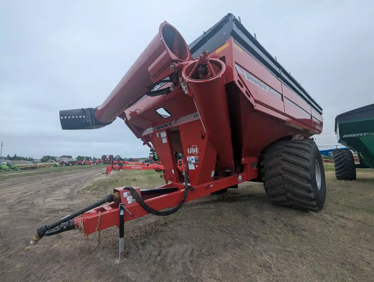Photo de la Galerie 1 pour 2024 Unverferth 1319 Chariot à Grain