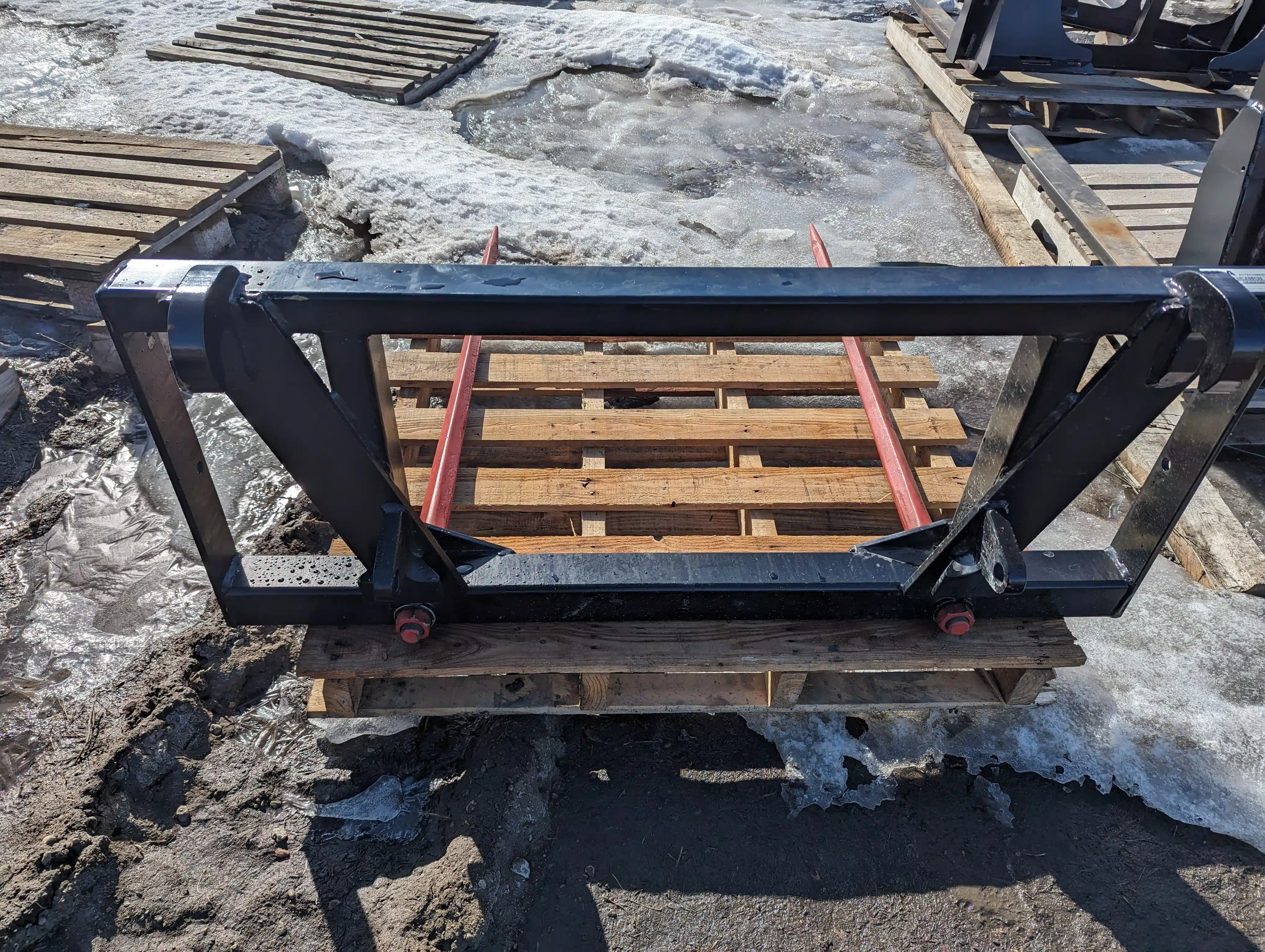 Gallery image 2 for 2025 HLA Attachments DE50AO600 Bale Spear