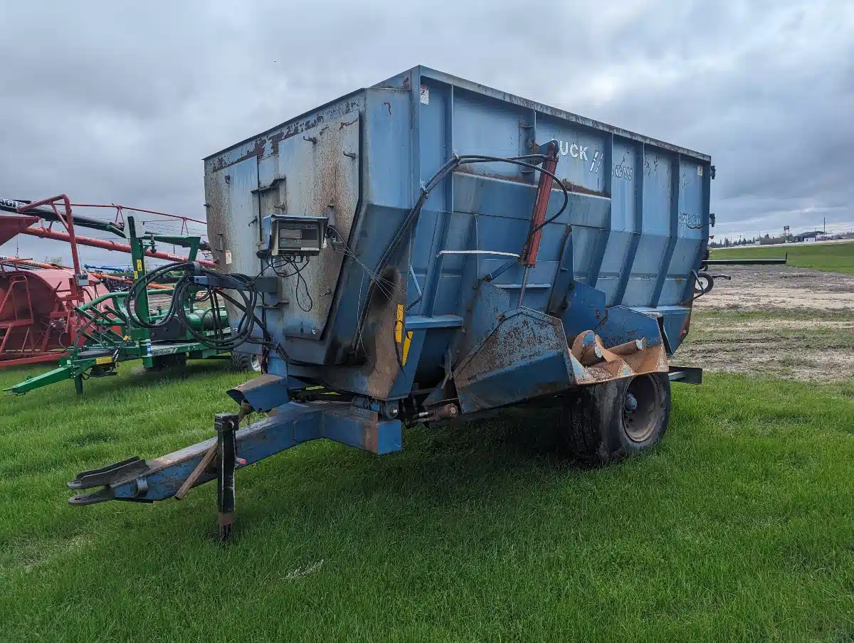 Gallery image 1 for Used 1999 Lucknow HM500 TMR Mixer