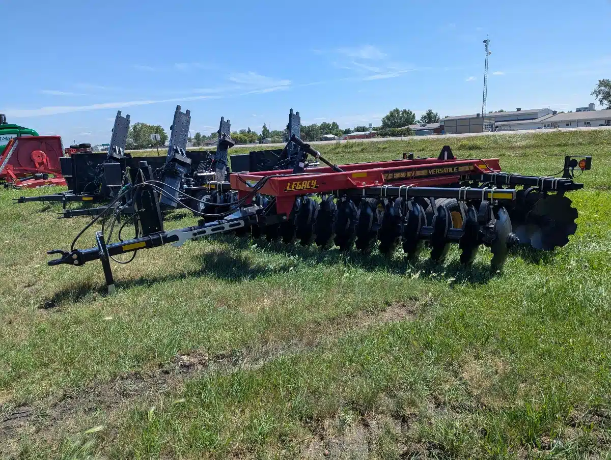 Gallery image 1 for New 2023 Versatile SD650 Disc