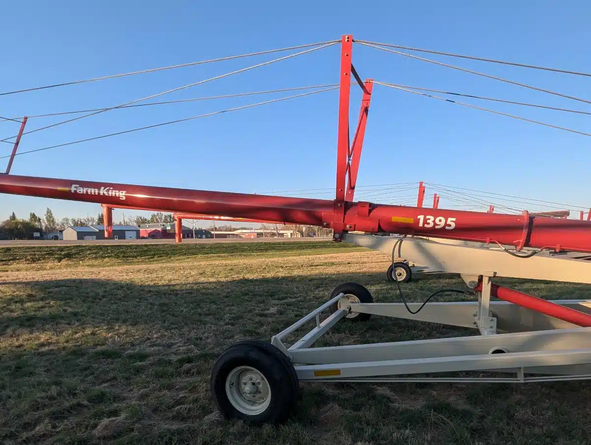 Gallery image 2 for Used 2021 Farm King Y1395TMMR Grain Auger