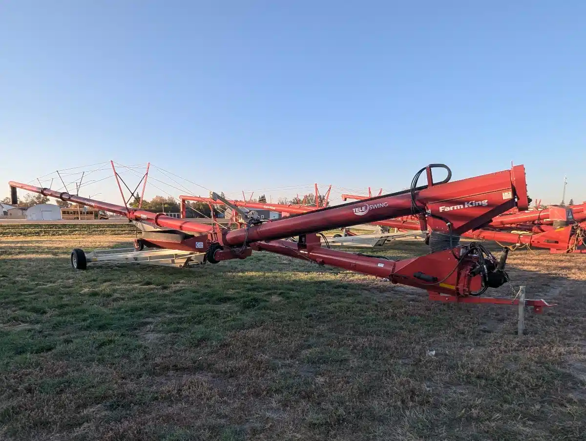 Gallery image 1 for Used 2021 Farm King Y1395TMMR Grain Auger