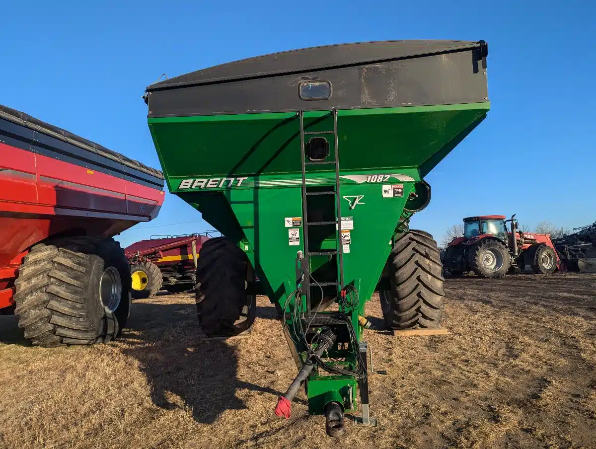 Gallery image 2 for Used 2012 Brent 1082 Grain Cart