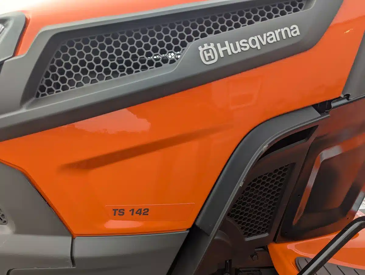Gallery image 2 for New 2025 Husqvarna TS 142 Lawn Tractor