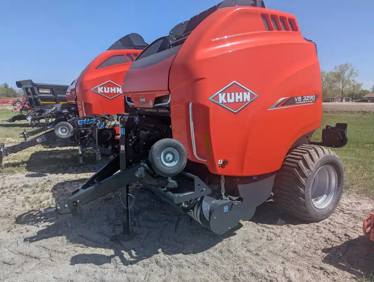 Gallery image 1 for New 2025 Kuhn VB3290 Round Baler