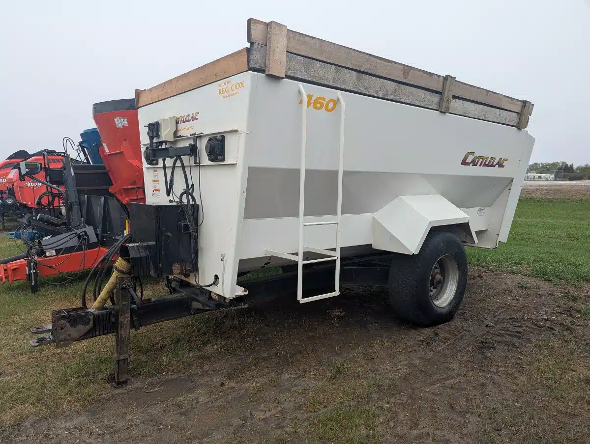 Gallery image 1 for Used 2012 Cattlelac 460 Feed Wagon