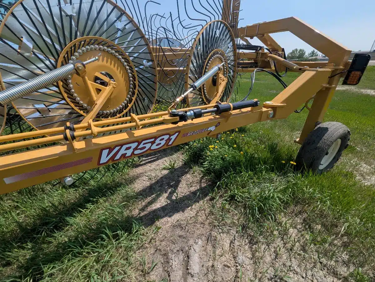 Gallery image 2 for New 2025 Bale King VR581 Rake